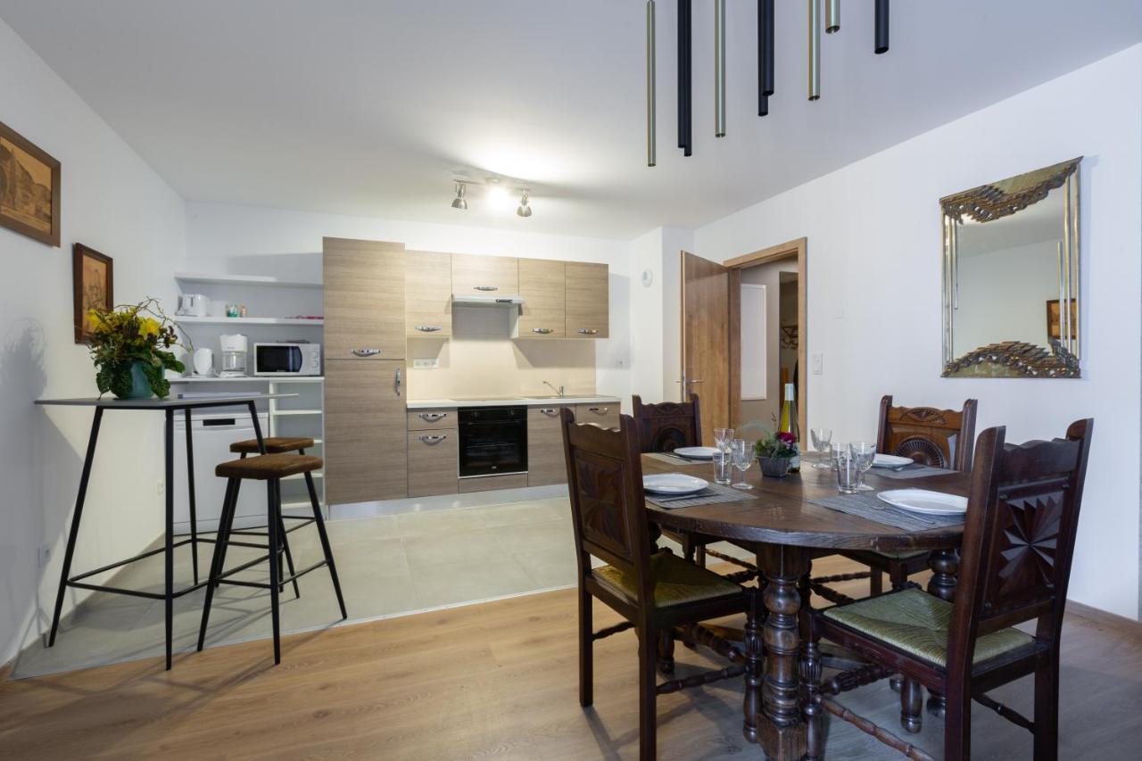 Le Rhenanus Jacques Taurellus - Appartement Duplex Au Calme - Centre Ville - Parking Gratuit Selestat Exterior photo